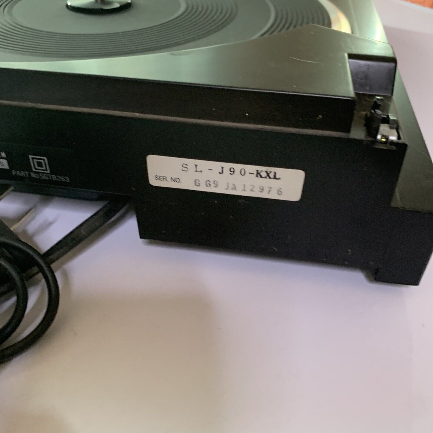 Technics SL-J90 Turntable Made In Japan *Lid Broken + Requires Needle replacemen