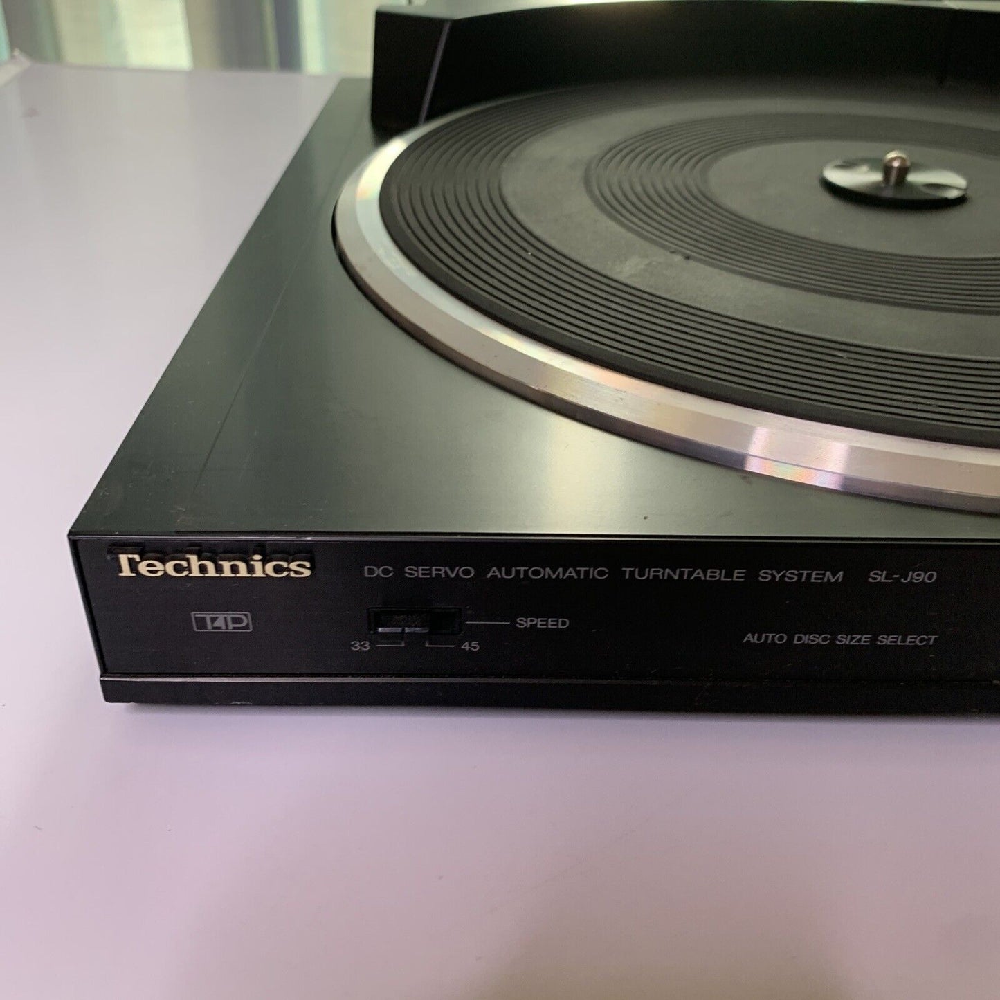 Technics SL-J90 Turntable Made In Japan *Lid Broken + Requires Needle replacemen
