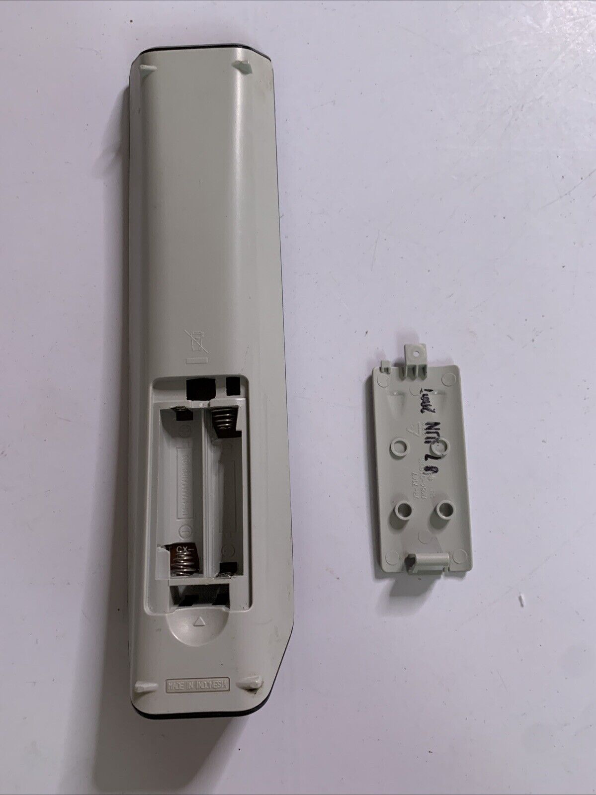 Genuine Samsung DVD VCR Remote Control 00052A