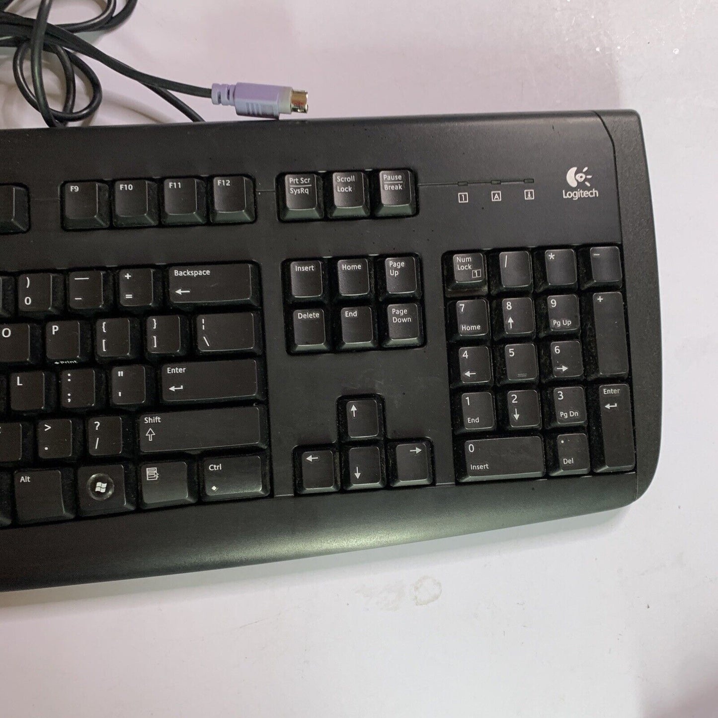 Logitech Deluxe 250 Keyboard + Logitech Mouse Combo PS/2 Wired
