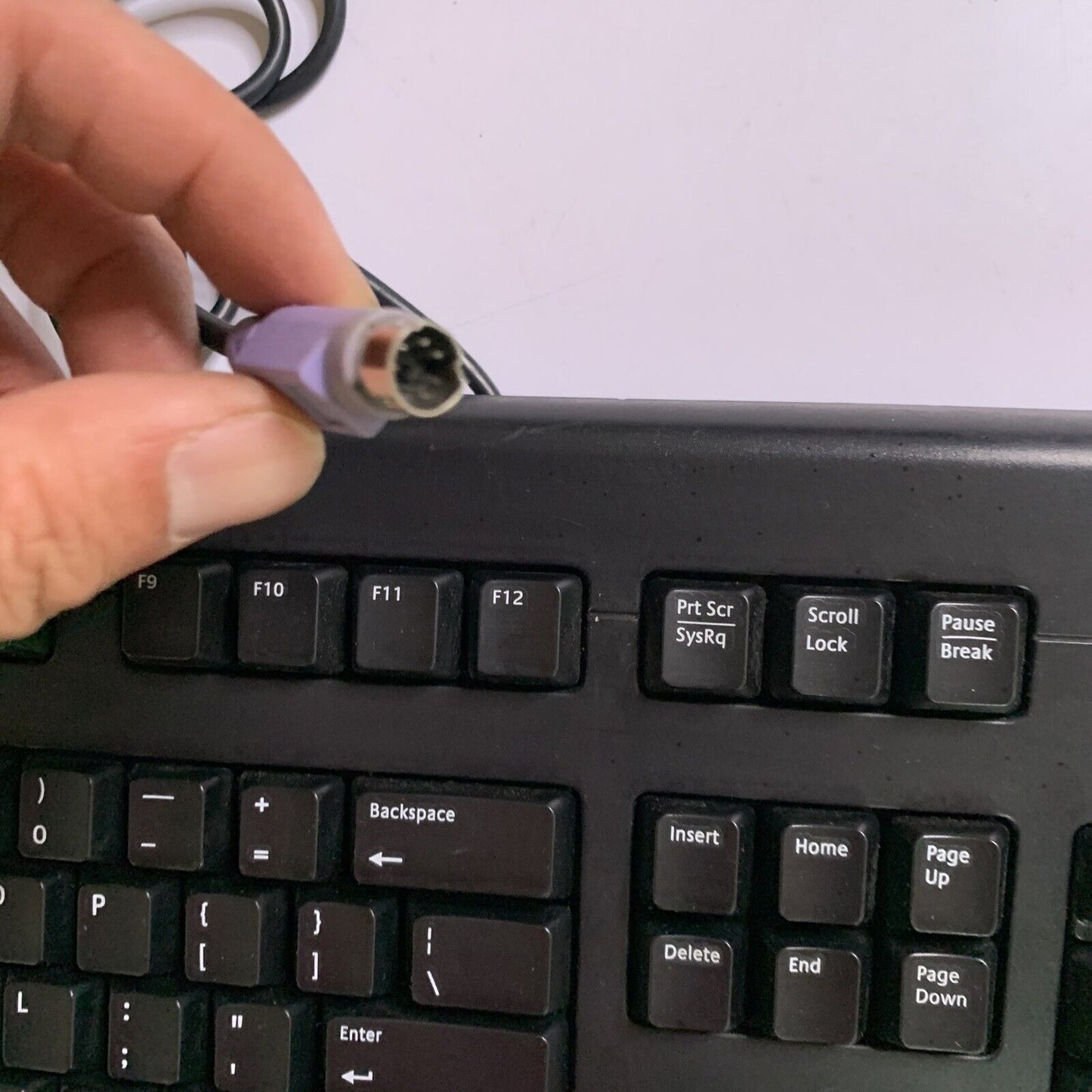 Logitech Deluxe 250 Keyboard + Logitech Mouse Combo PS/2 Wired