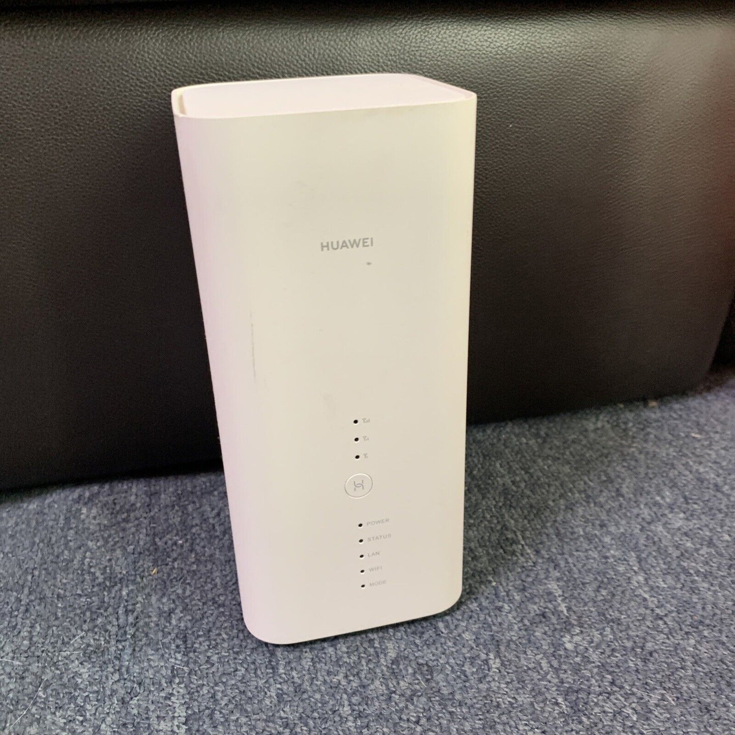 HUAWEI B818-263 4G Router 3 LTE Wireless Wi-Fi Broadband Modem Locked Optus