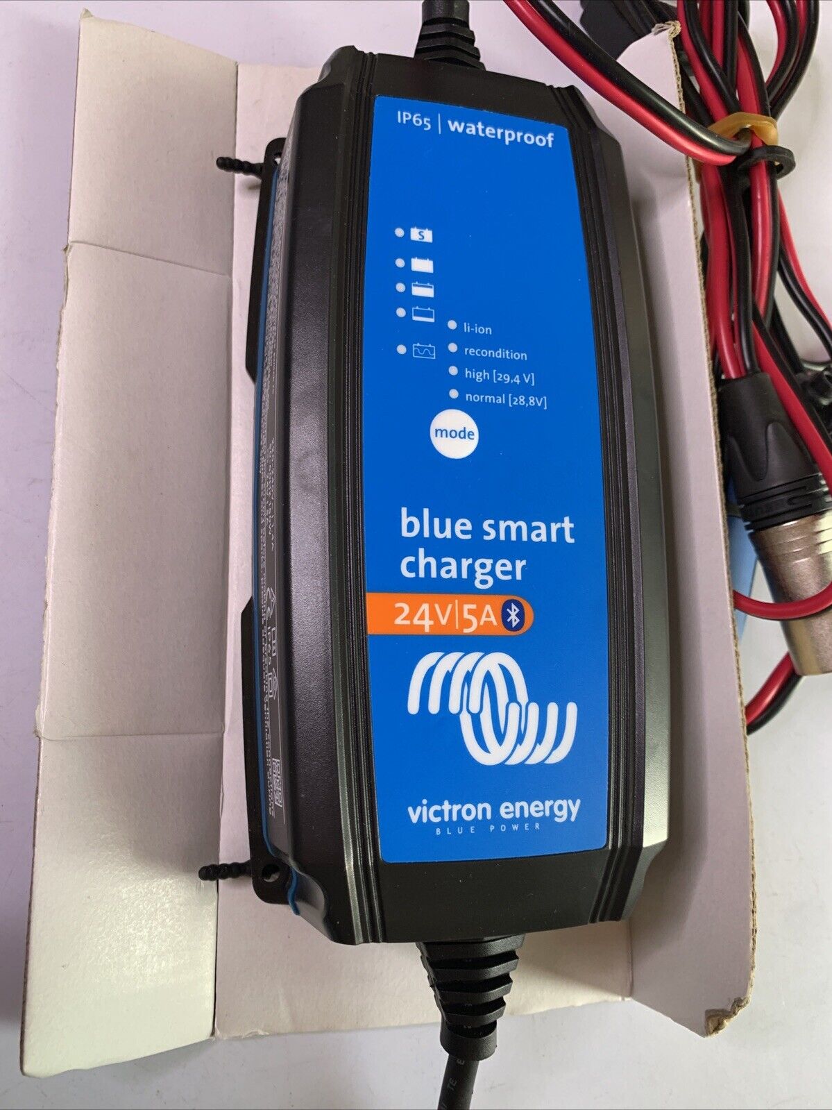 Victron Blue Smart IP65 Battery Charger 24V 5A BPC240531014R