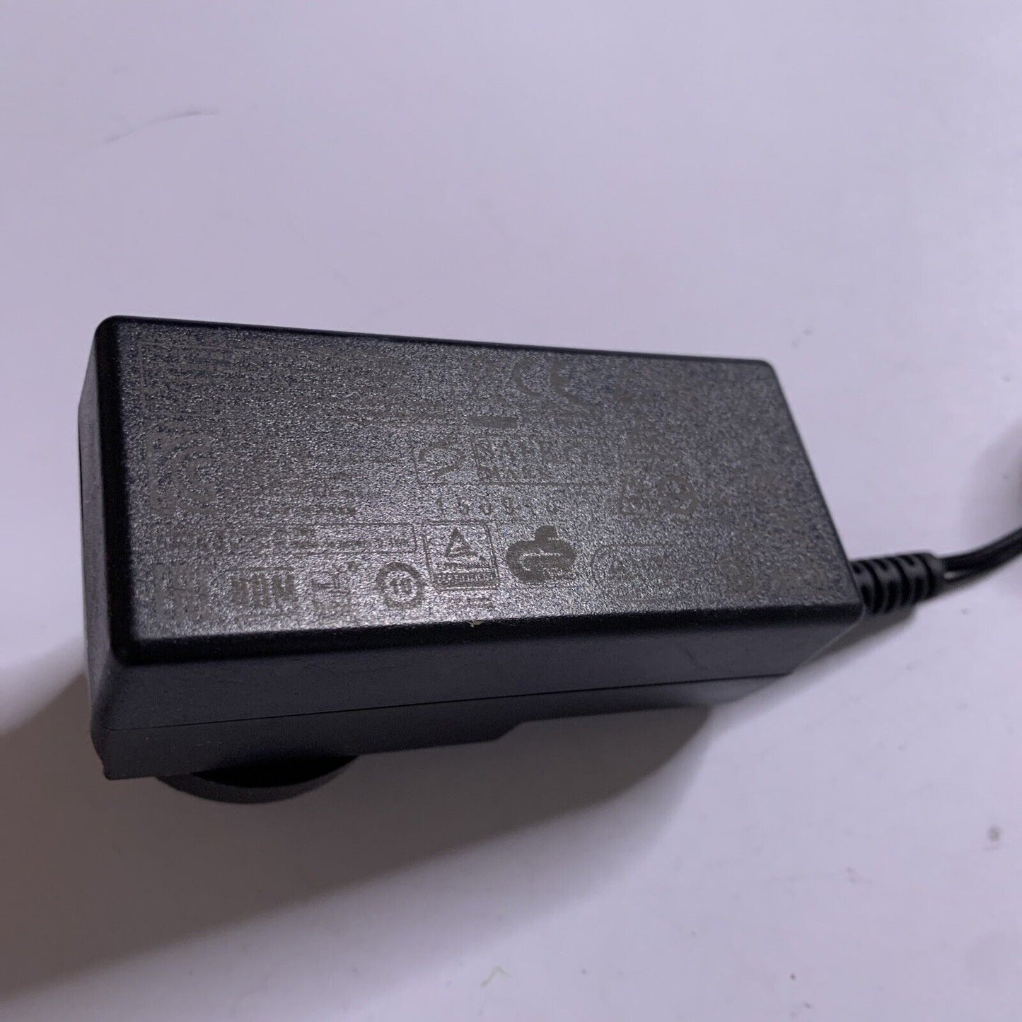 Genuine Lenovo AC Adapter ADS-25SGP-06 Power Supply 5V 4A For Ideapad Laptop