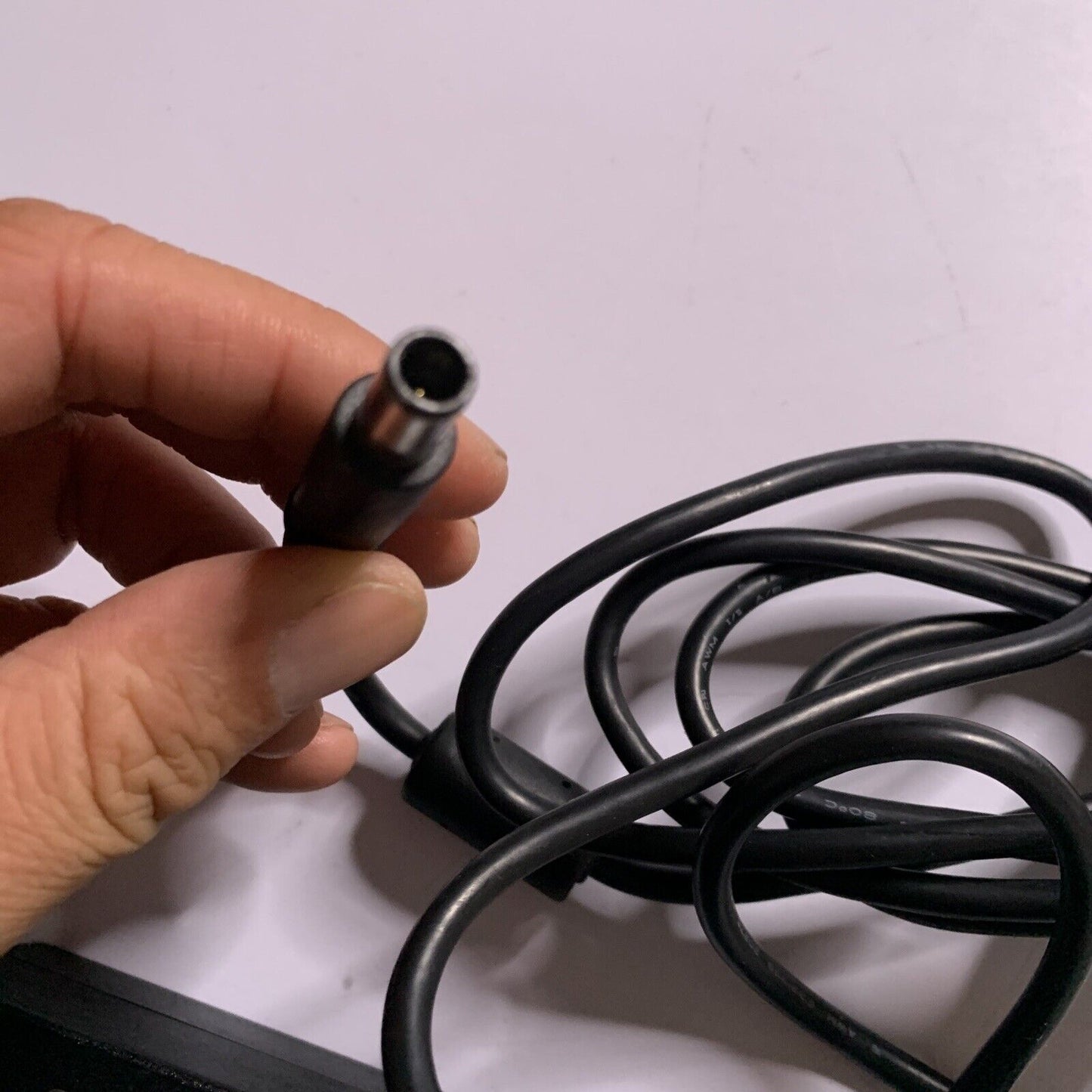Genuine HP PPP012C AC Adapter 19.5V 4.62A Laptop Power Supply 677777-002
