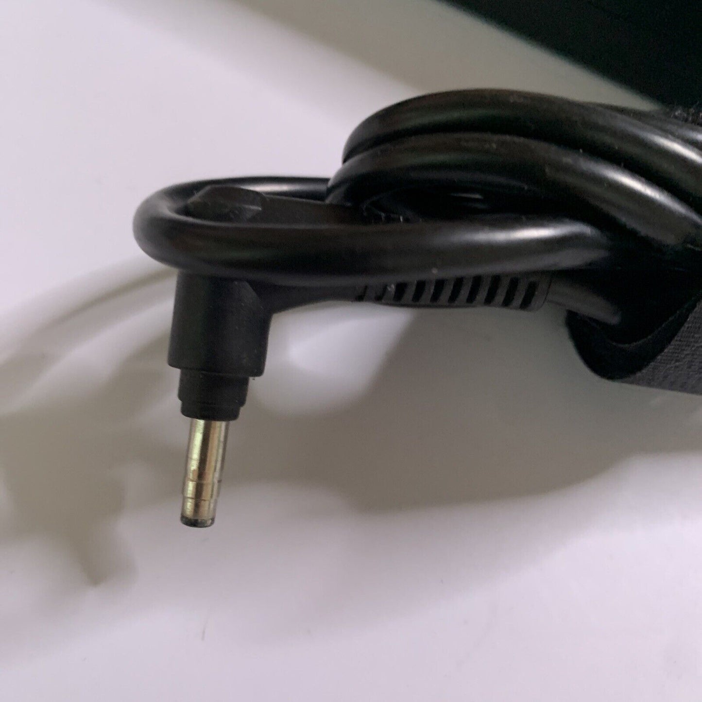 Genuine Hewlett Packard HP HSTNN-LA18 Laptop Power Supply PA-1400-18HB 19.5V 2A