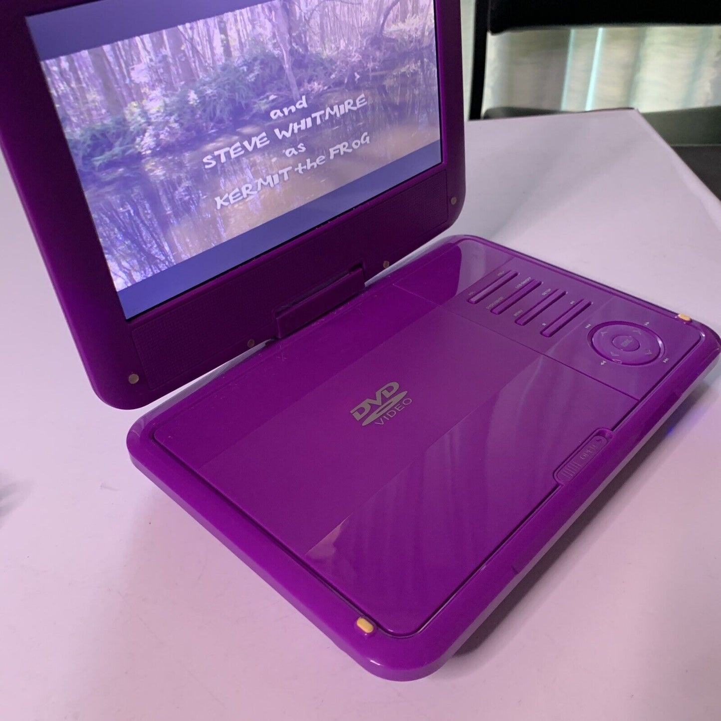 Audiosonic 9" Portable DVD Player Region 4 PD-924