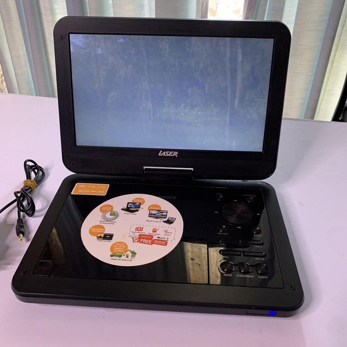 Laser 10 inch Portable DVD Player Black DVDPT10D +Power Supply Plays All Regions