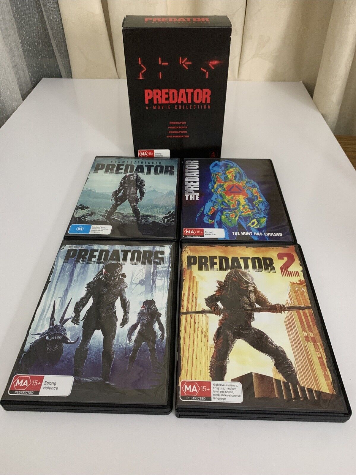 Preditor Collection Predator 4-Movie Collection : Predator 1 & 2 / Predators / The Predato ...