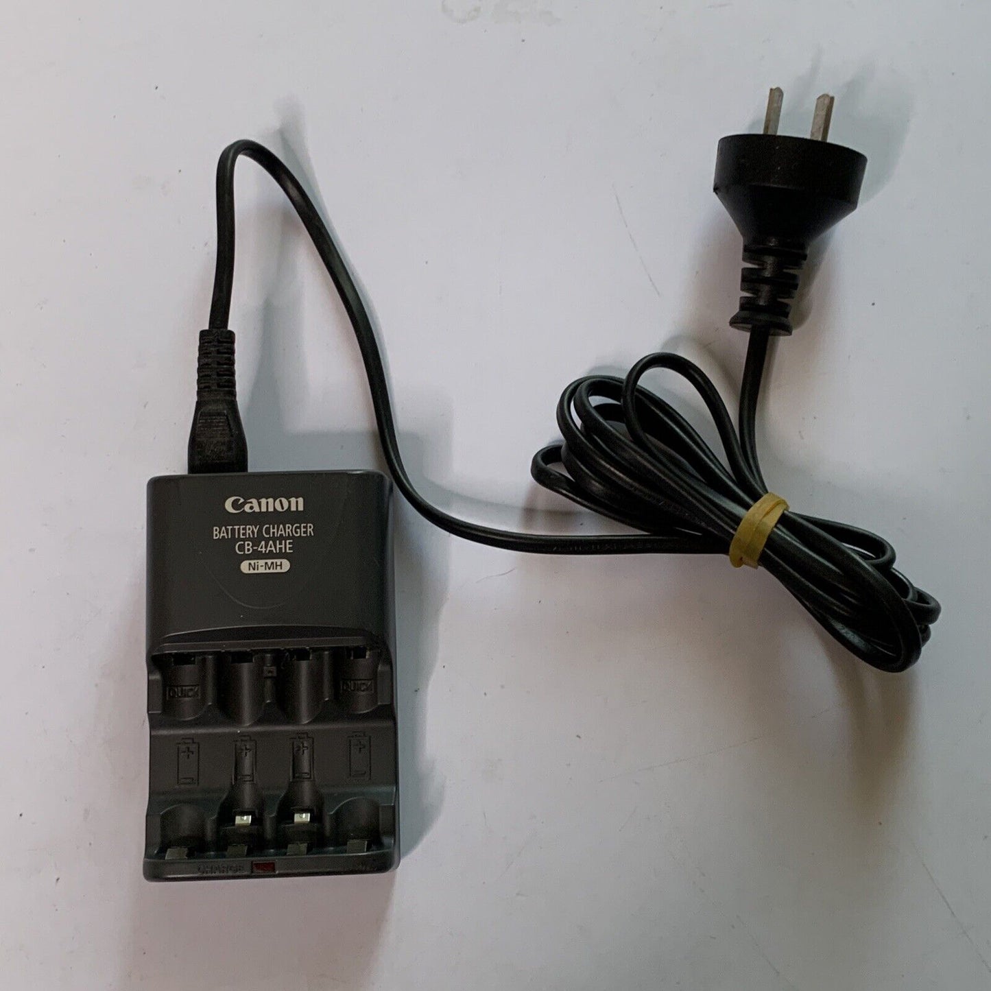 Canon CB-4AHE Battery Charger AA & AAA NI-MH 100-240V