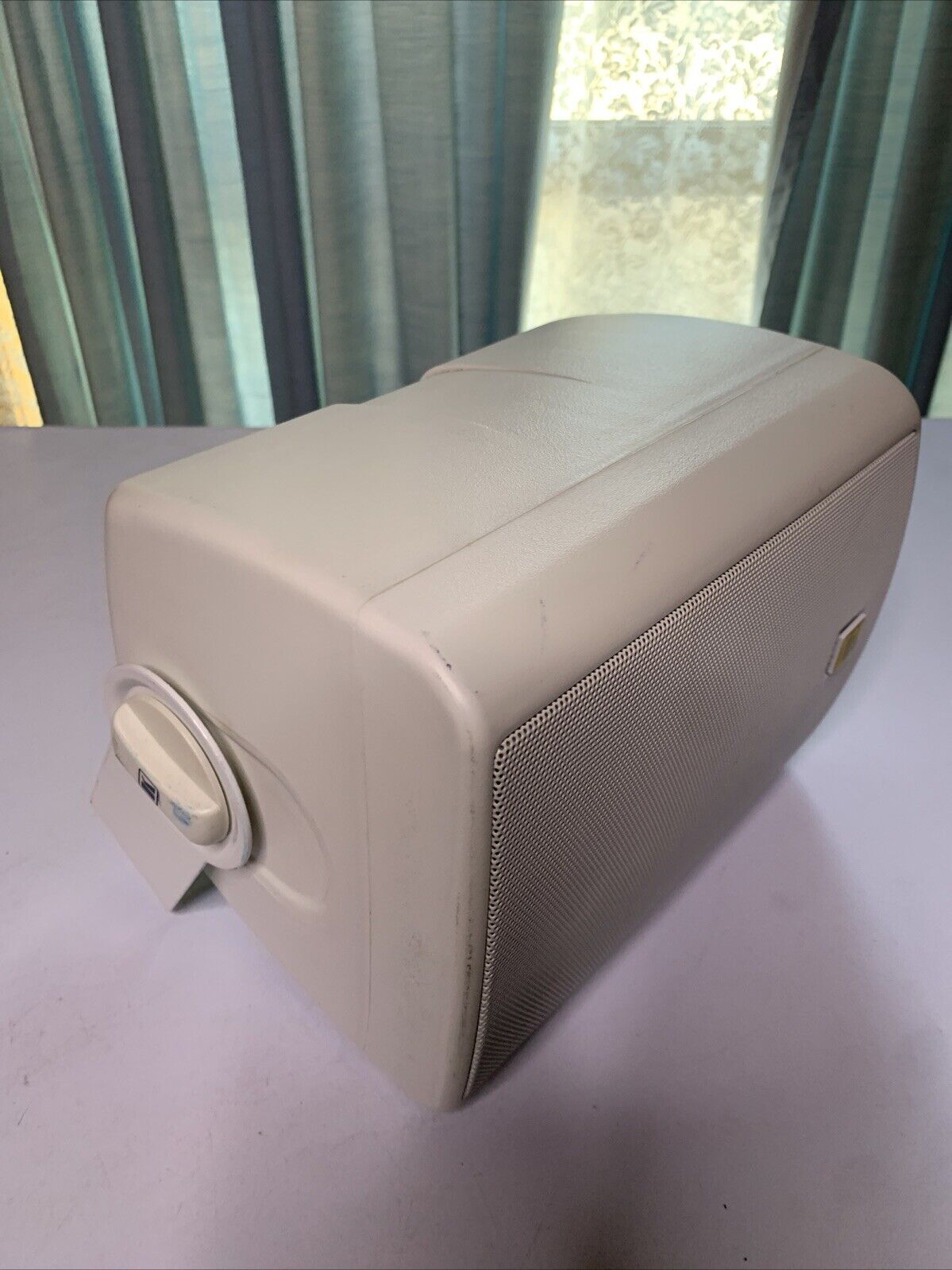 Kramer Tavor Speakers 80W *Doesn't Turn On For Parts Or Repair