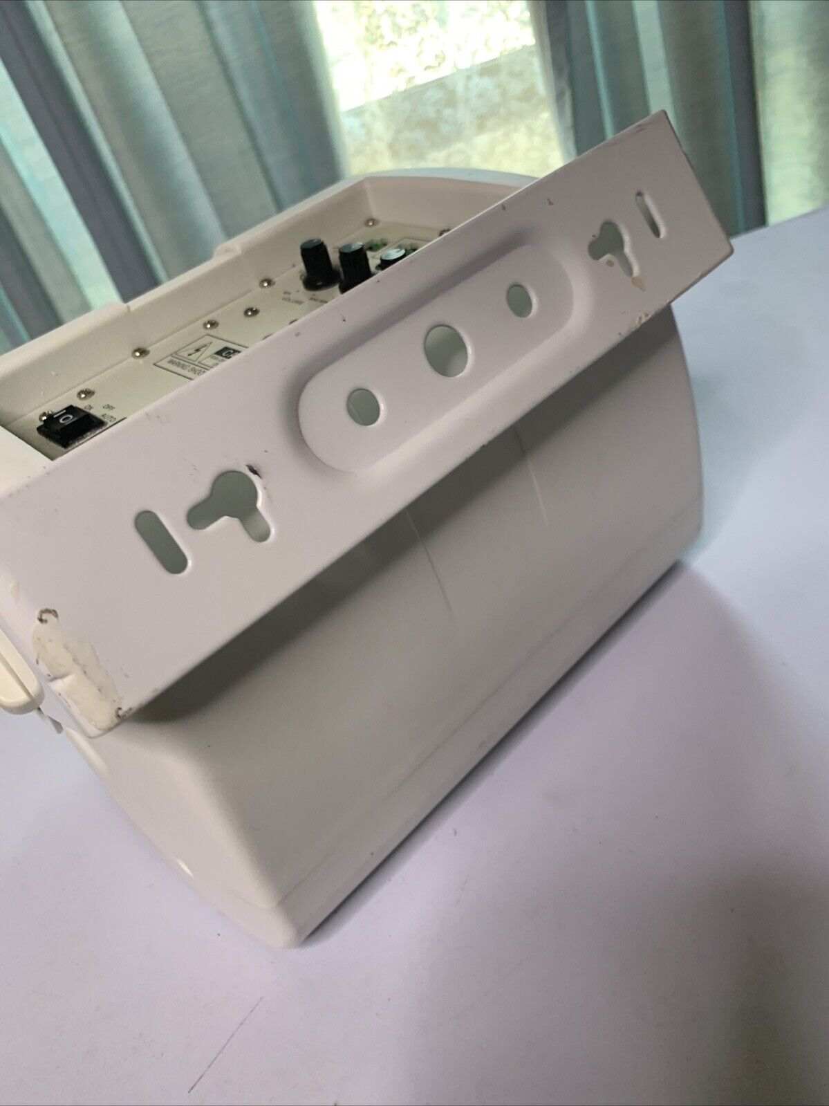 Kramer Tavor Speakers 80W *Doesn't Turn On For Parts Or Repair