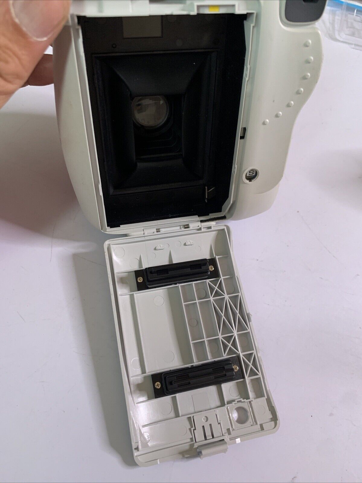 Fujifilm Instax Mini 9 Instant Camera White  *Missing Battery Lid