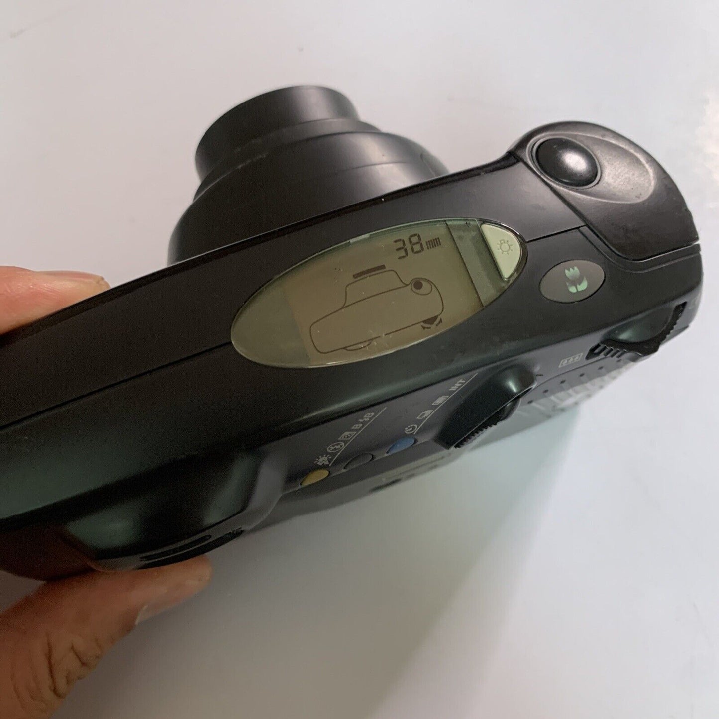 Pentax Zoom 105-R 35mm Film Point & Shoot Camera with Flash