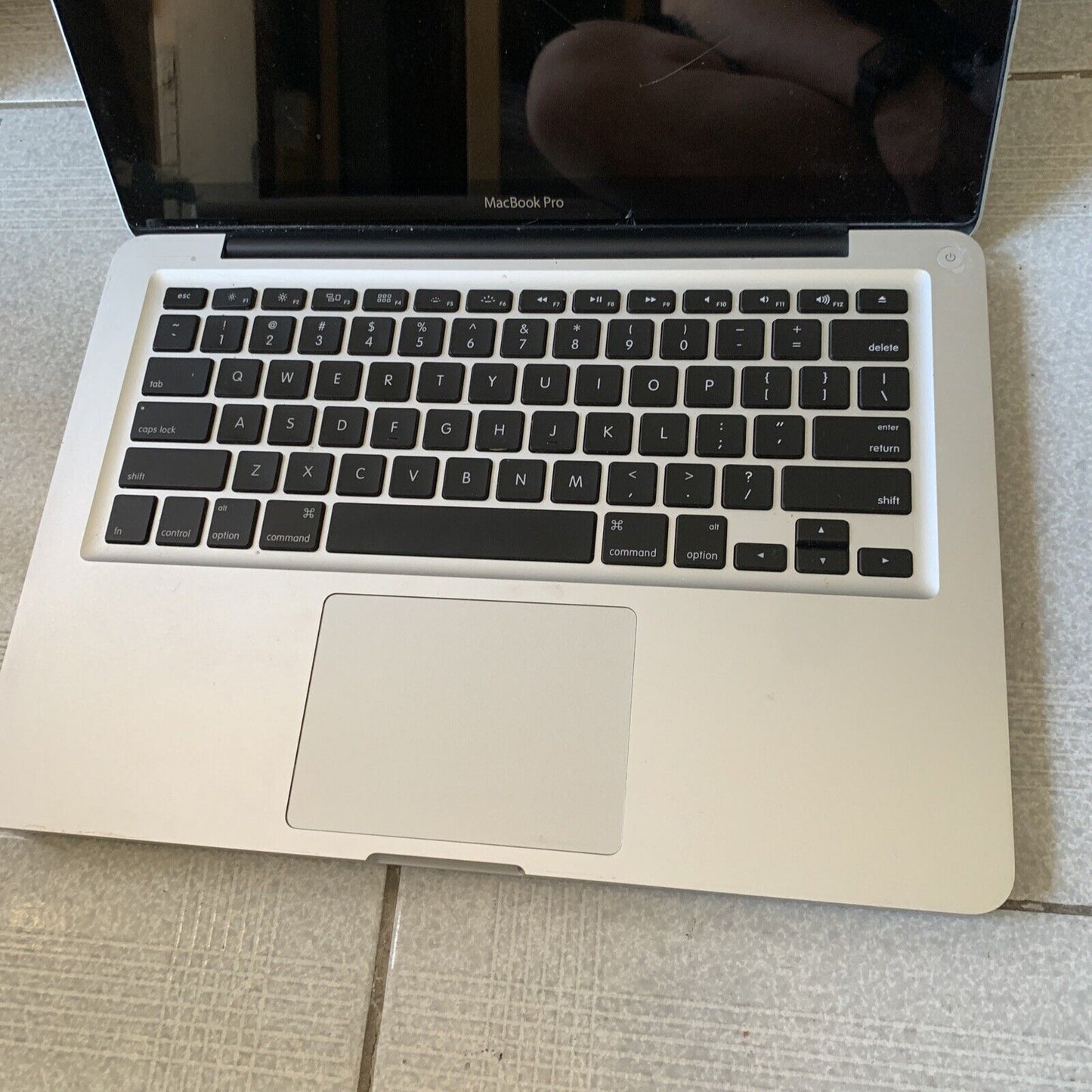 Apple MacBook A1278 i5 13.3" *For Parts Or Repair No HDD RAM Cracked Screen