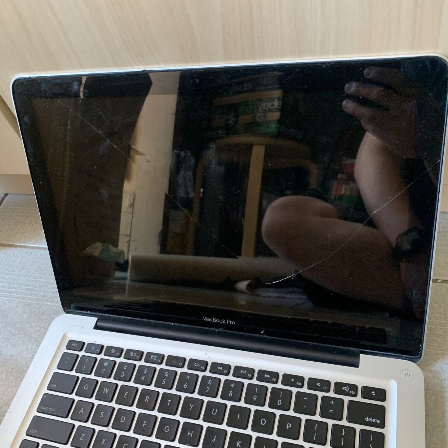 Apple MacBook A1278 i5 13.3" *For Parts Or Repair No HDD RAM Cracked Screen