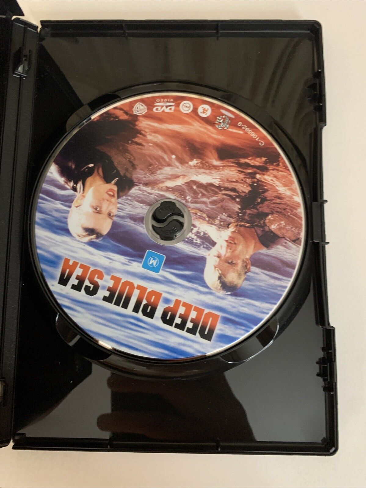 Deep Blue Sea (DVD, 1999) L. L. Cool J, Thomas Jane, Samuel L. Jackson Region 4