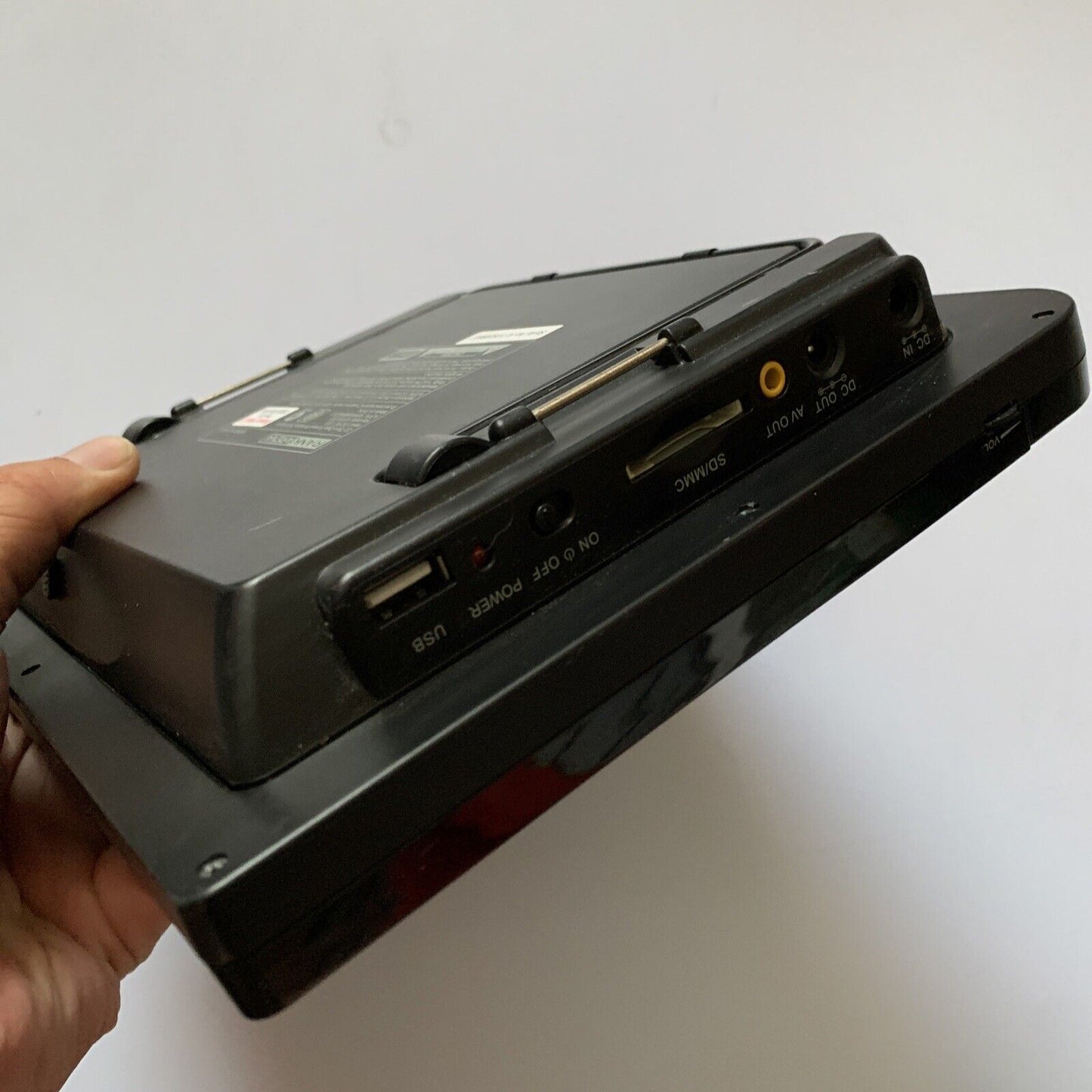 Rank Arena 22.7cm Portable DVD Player *Doesn't Read DVD For Parts Or Repair