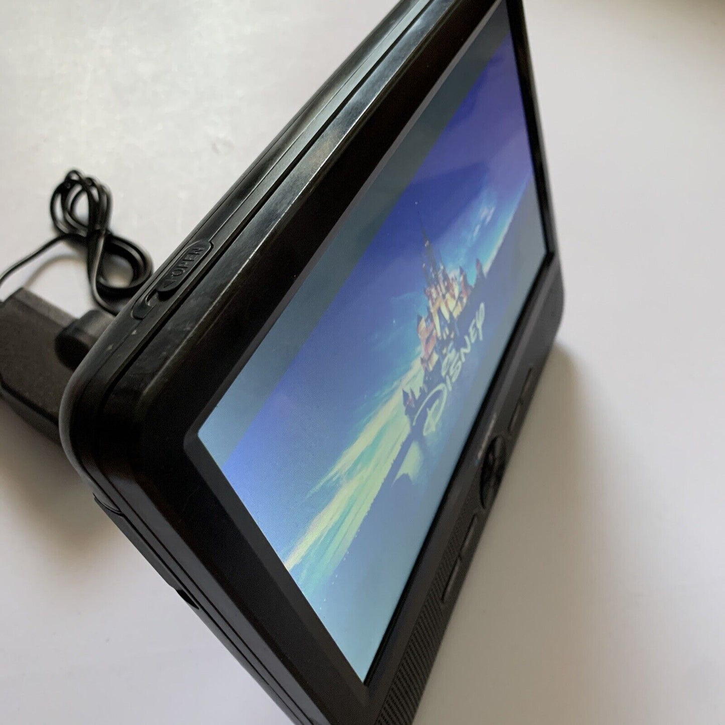 Blaupunkt 9" Portable DVD Player With Power Supply BPDVD99