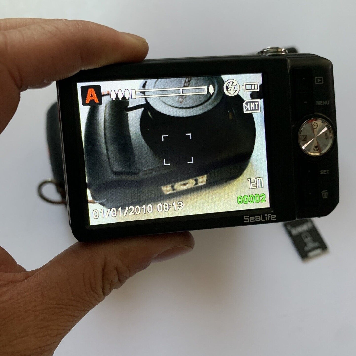 Sealife DC1200 12MP Digital Camera 5x Zoom 60m Waterproof Case & 1GB SD Card