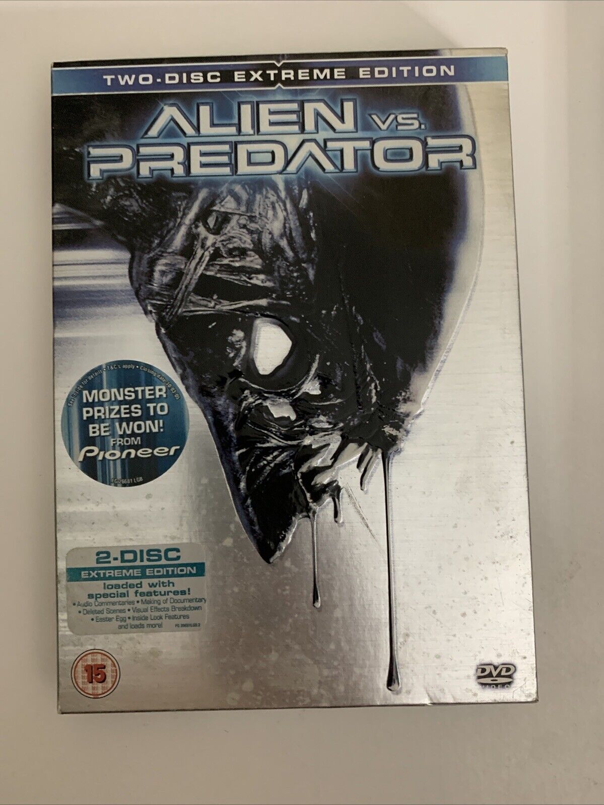 Alien Vs Predator (DVD, 2004, 2-Disc) Lance Henriksen  Region 2
