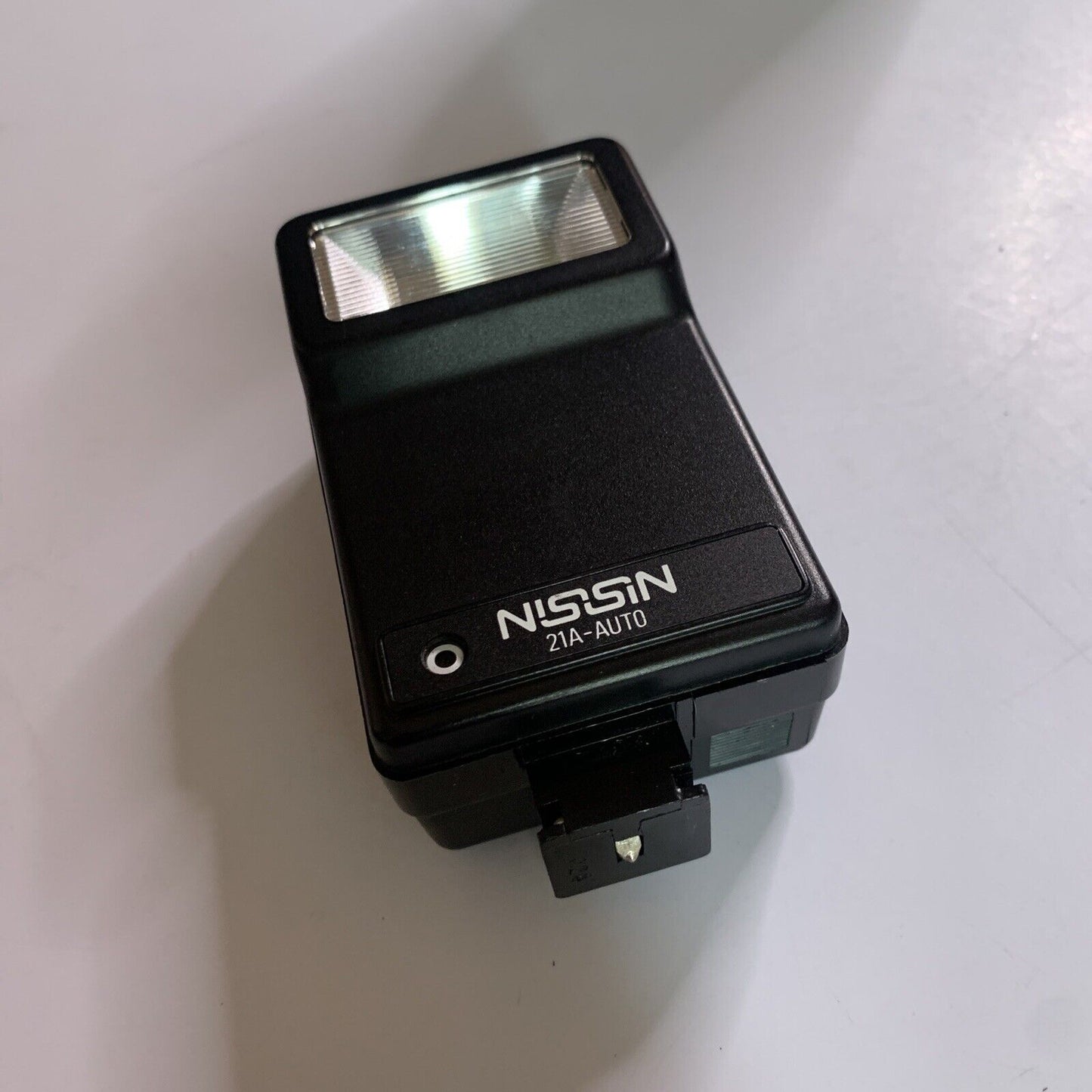 Nissin Electronic 21A-Auto Camera Flash Hotshoe Mounted