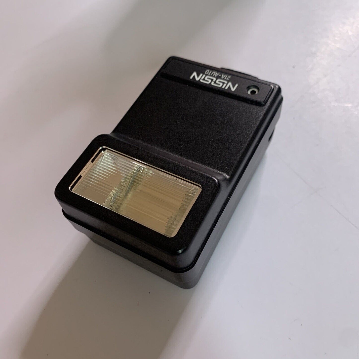 Nissin Electronic 21A-Auto Camera Flash Hotshoe Mounted