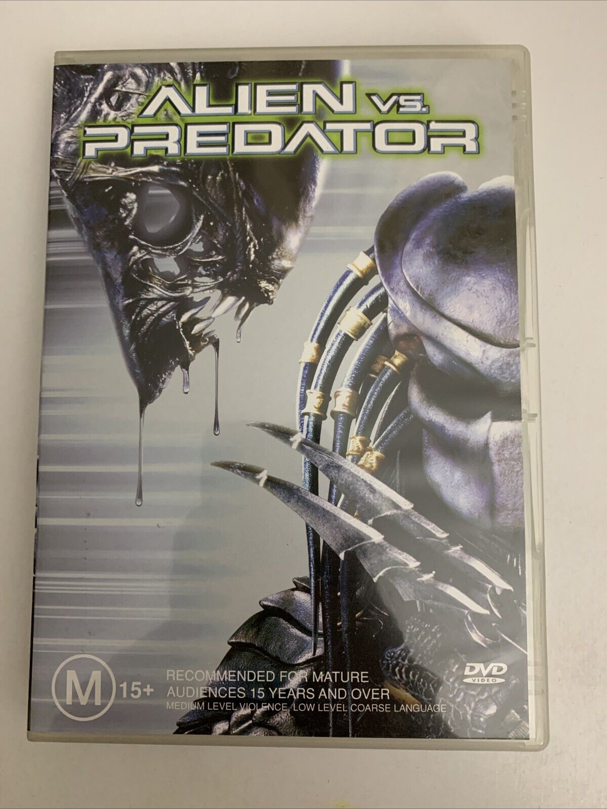 Alien Vs Predator (DVD, 2004) Lance Henriksen Region 4