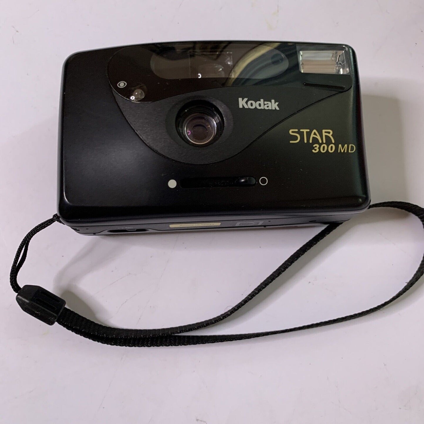 Kodak Star 300 MD Point And Shoot 35mm Film Camera  *Doesn't Turn On For Parts