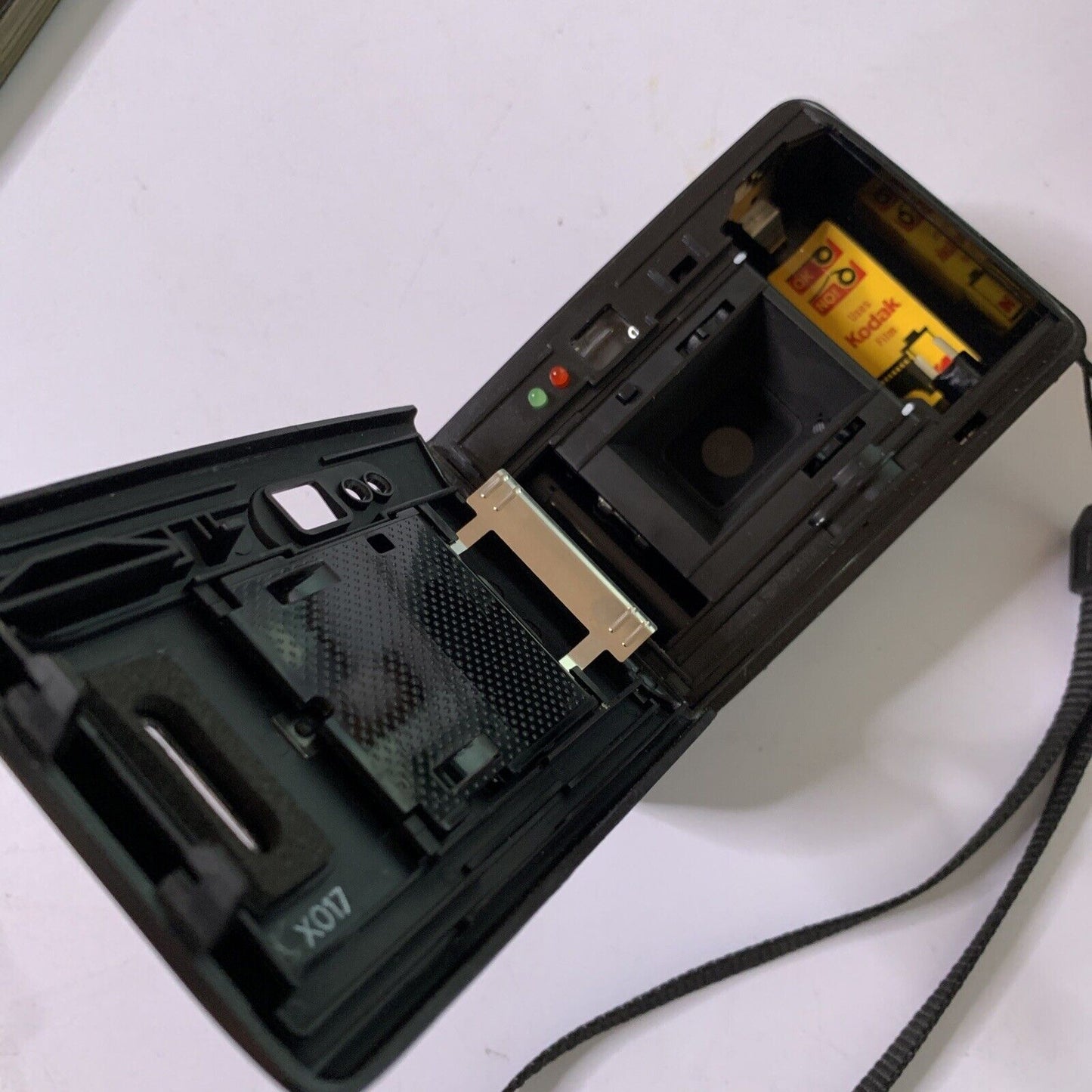 Kodak Star 300 MD Point And Shoot 35mm Film Camera  *Doesn't Turn On For Parts