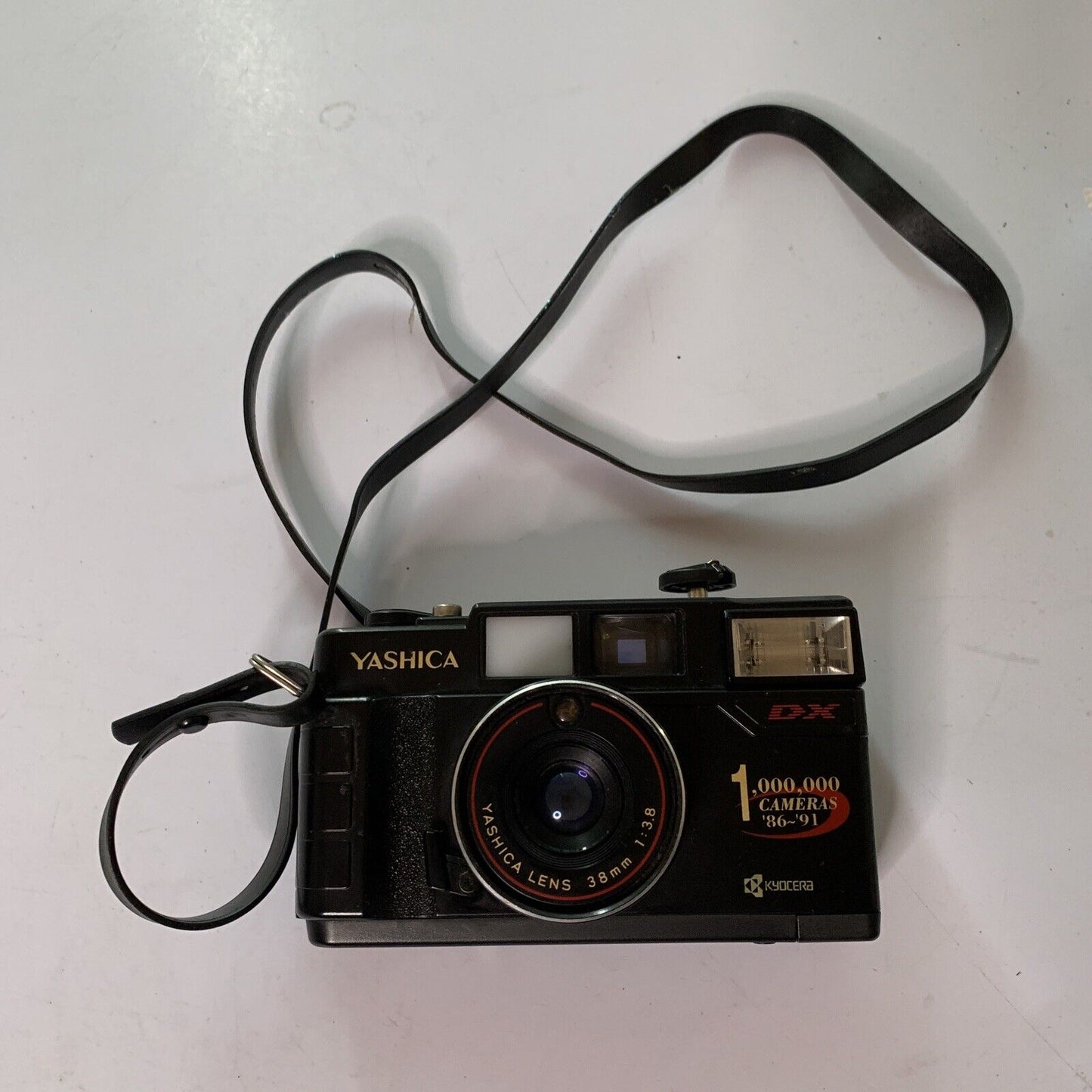 Yashica DX 35mm Film Camera 38mm Lens 1:3.8 with Flash