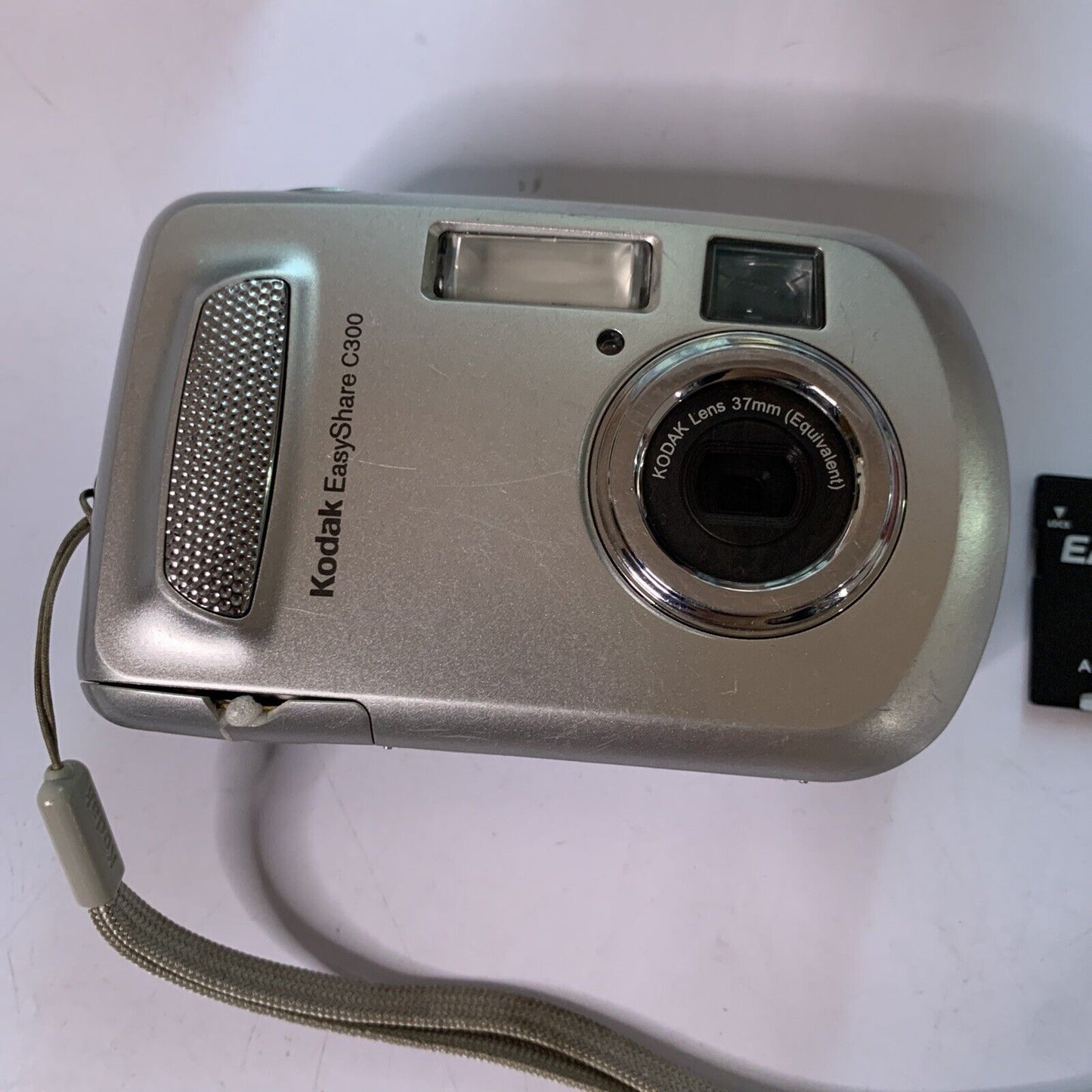 Kodak EasyShare C300 3.2 MP Digital Camera Flash Silver 1GB SD Card