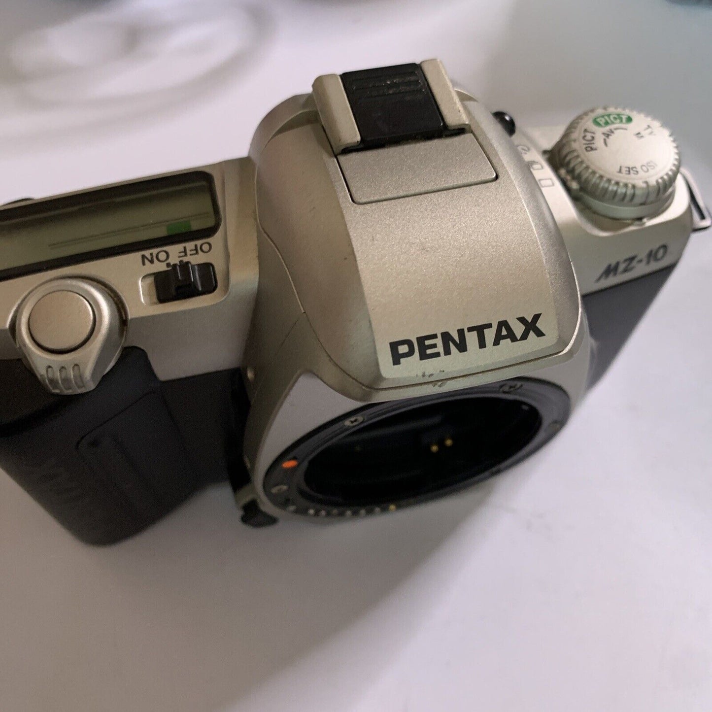 Pentax MZ-10 Film Camera *Shutter Not Working For Parts Or Repair