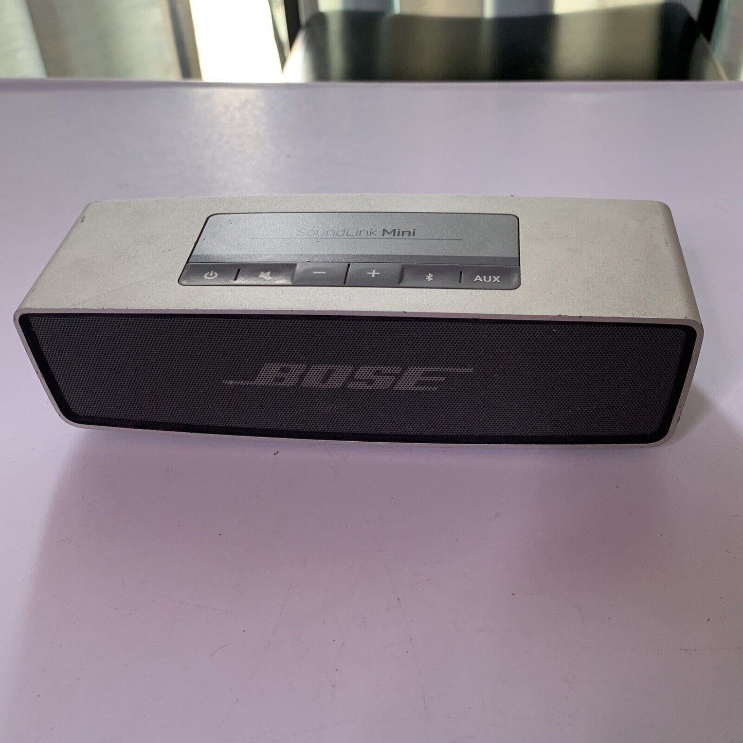 Bose Soundlink Mini Bluetooth Portable Speaker *Doesn't Turn On For Parts Repair