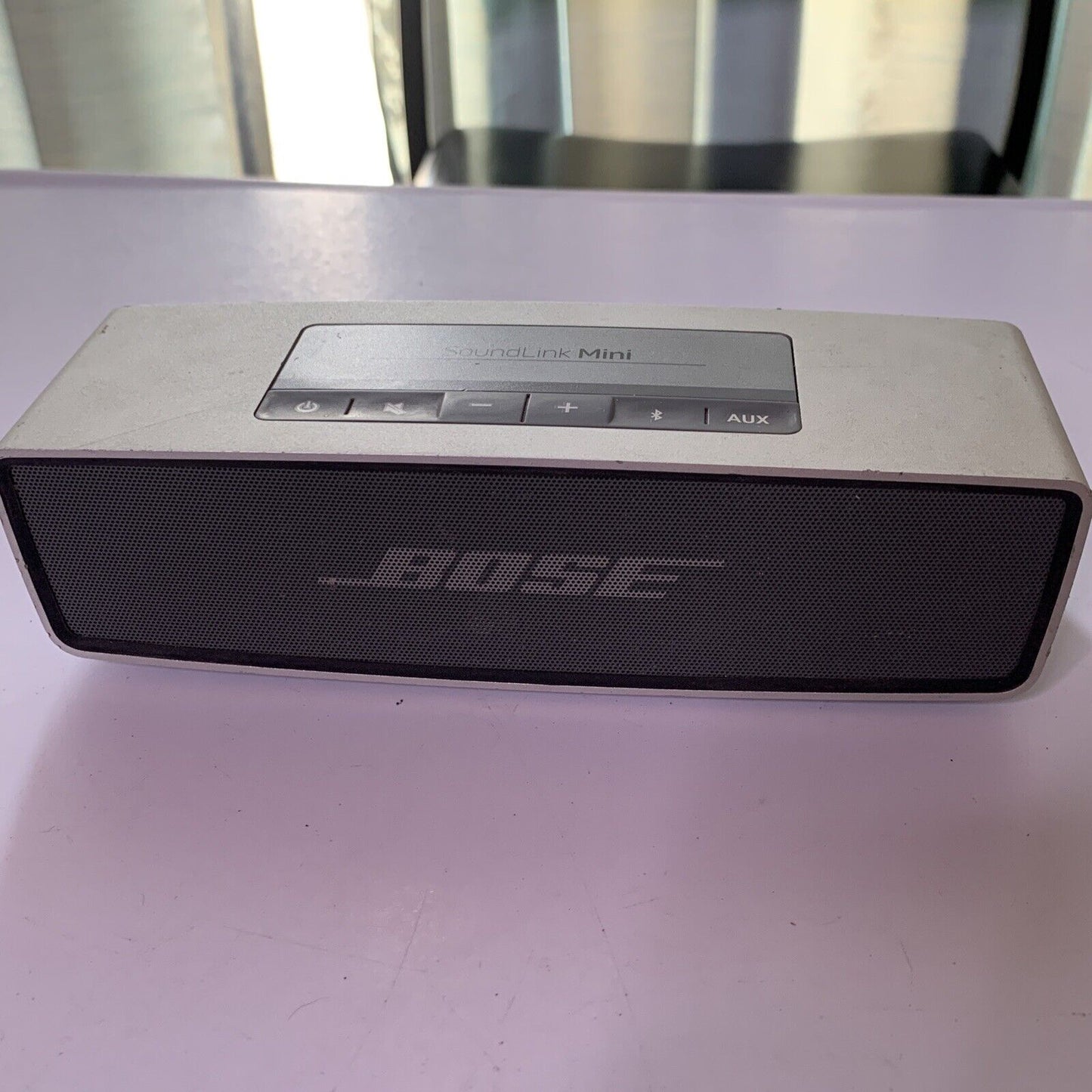Bose Soundlink Mini Bluetooth Portable Speaker *Doesn't Turn On For Parts Repair
