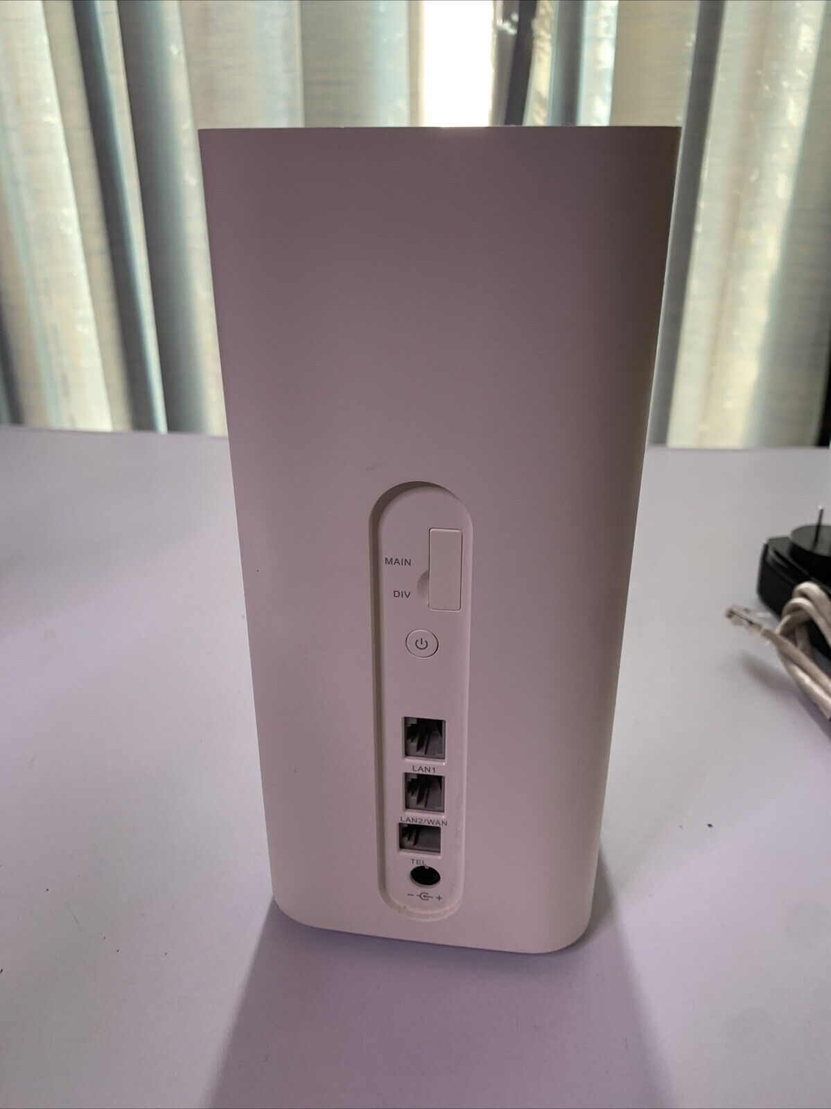 Huawei B818-263 Cube 4G LTE CAT19 WiFi Wirelress Modem Router