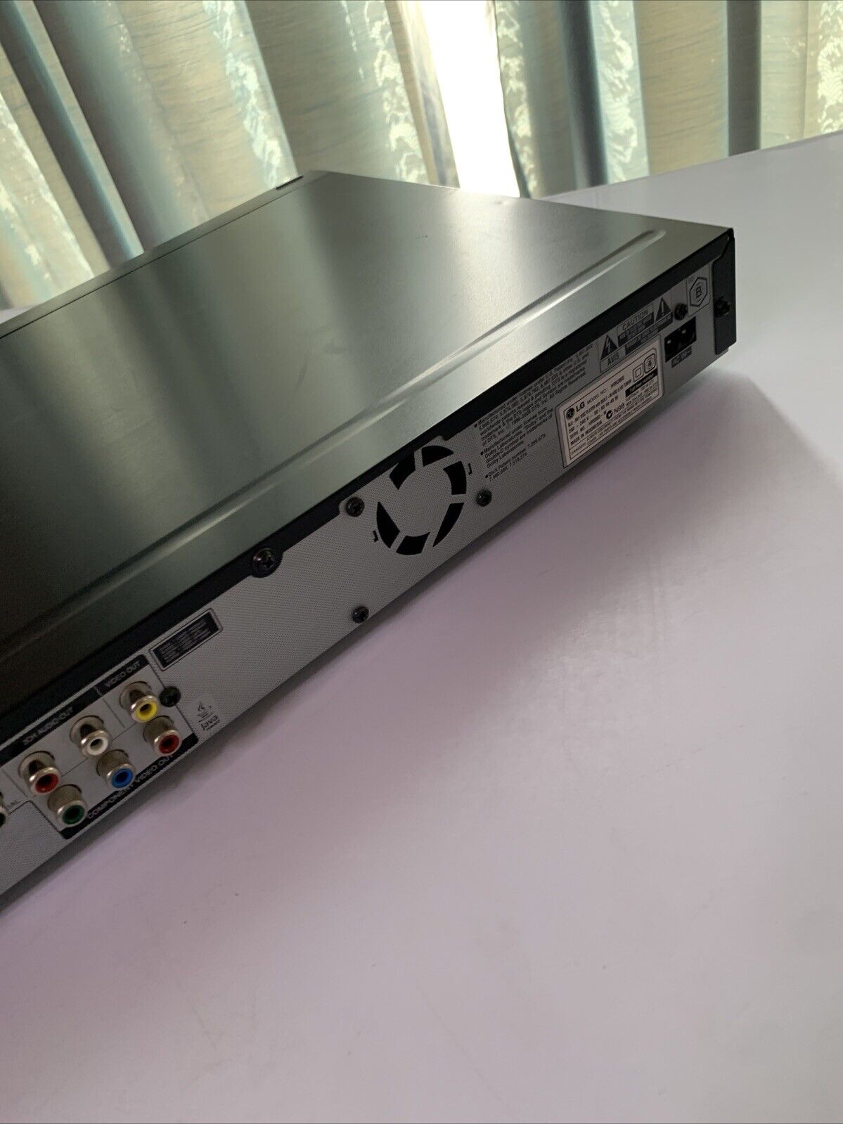 LG 3D Bluray DVD Player HDD & HD Tuner HR536D Region B & 4