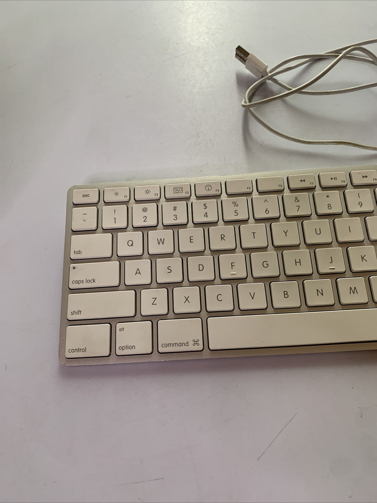 Apple Aluminum Keyboard with Numeric Keypad MB110LL/B A1243 *For Parts Or Repair