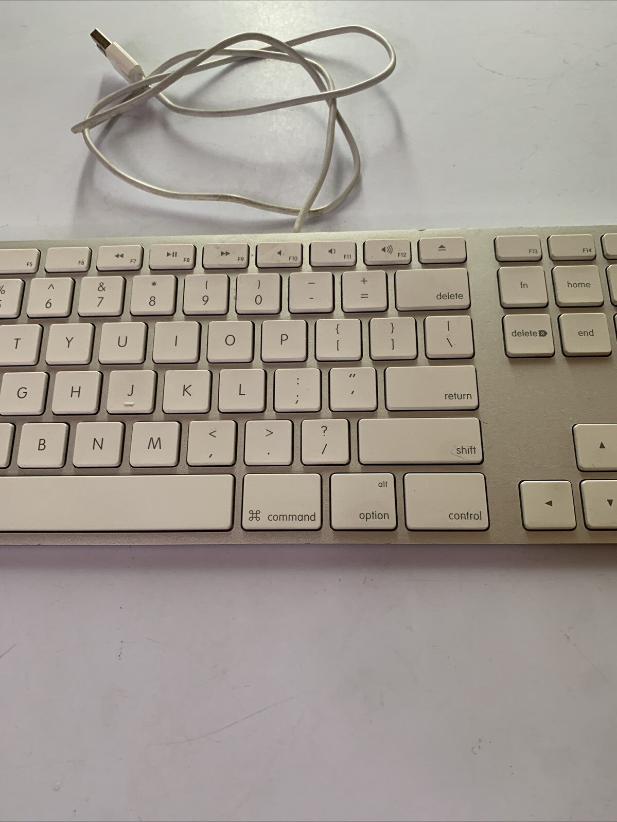 Apple Aluminum Keyboard with Numeric Keypad MB110LL/B A1243 *For Parts Or Repair