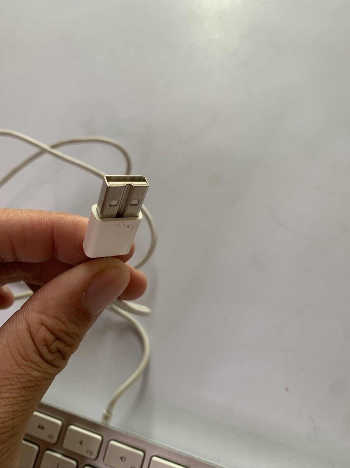 Apple Aluminum Keyboard with Numeric Keypad MB110LL/B A1243 Dual USB Output