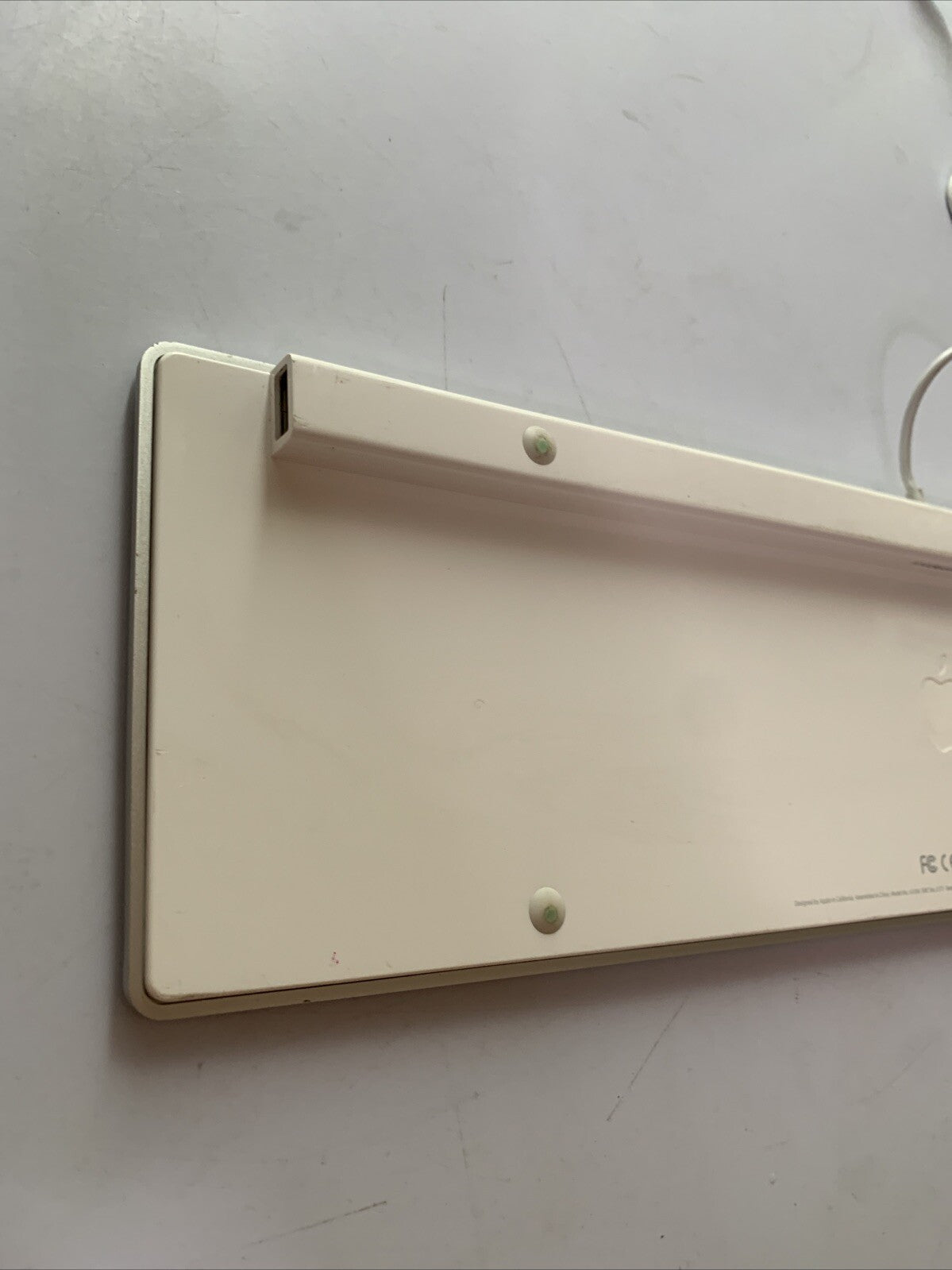 Apple Aluminum Keyboard with Numeric Keypad MB110LL/B A1243 Dual USB Output