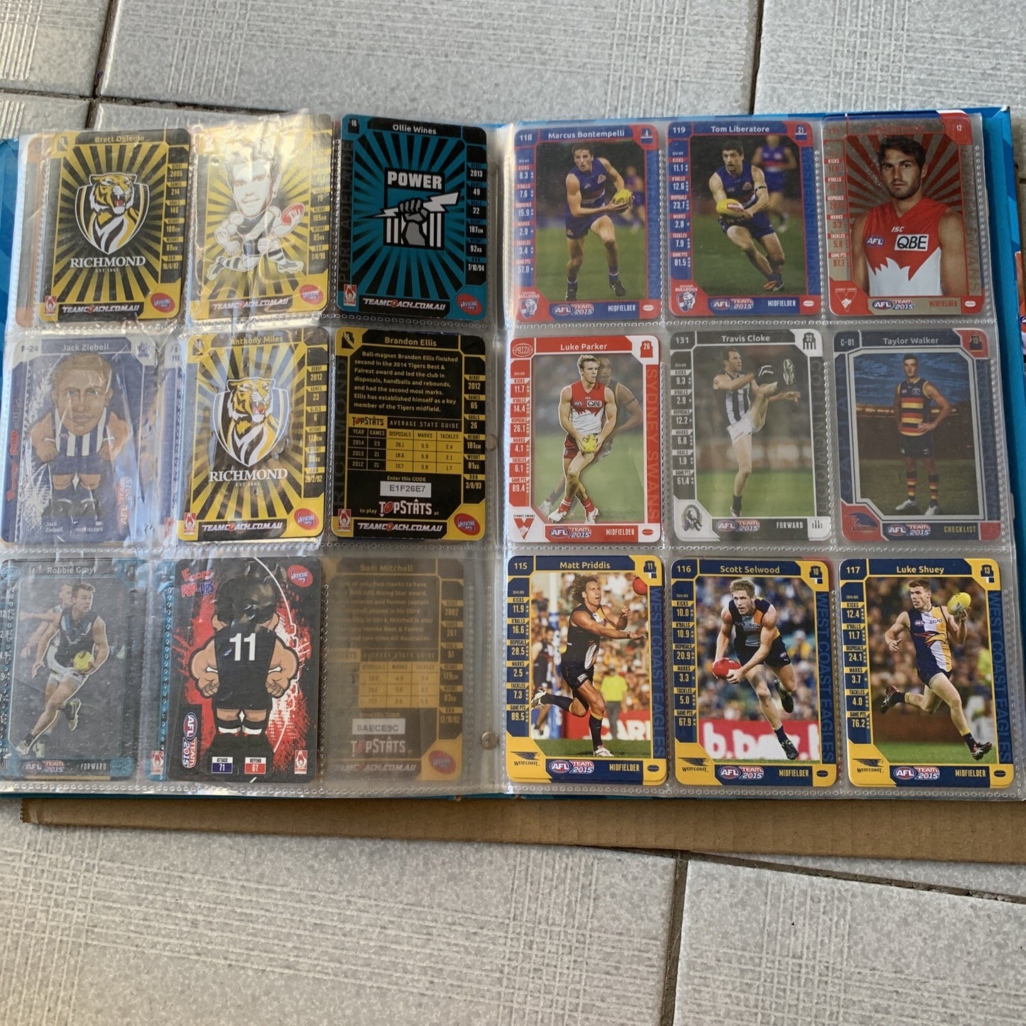 AFL Team 2015 Official Game Cards & Folder with Footy Cards