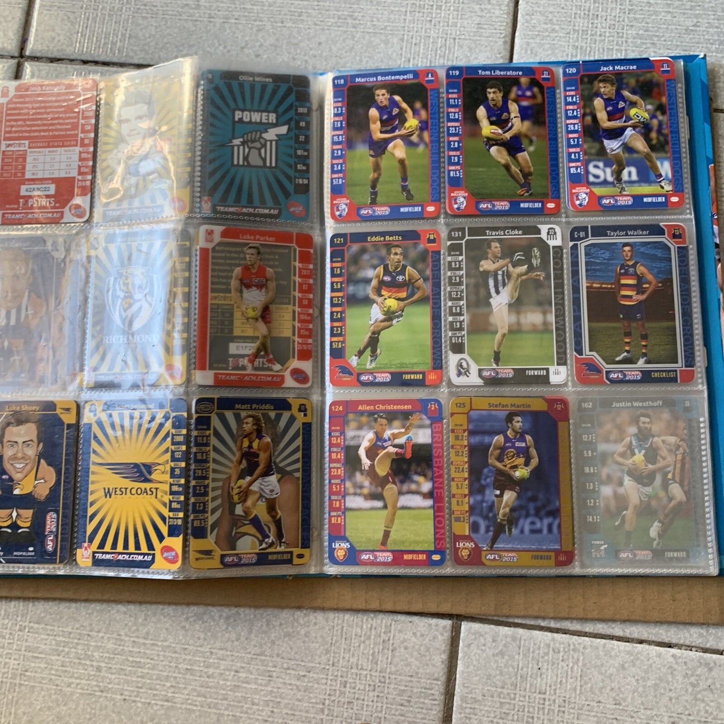 AFL Team 2015 Official Game Cards & Folder with Footy Cards