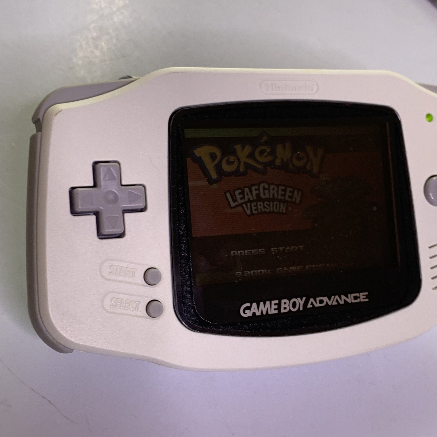 Nintendo Game Boy Advance Original Console White Handheld AGS-001