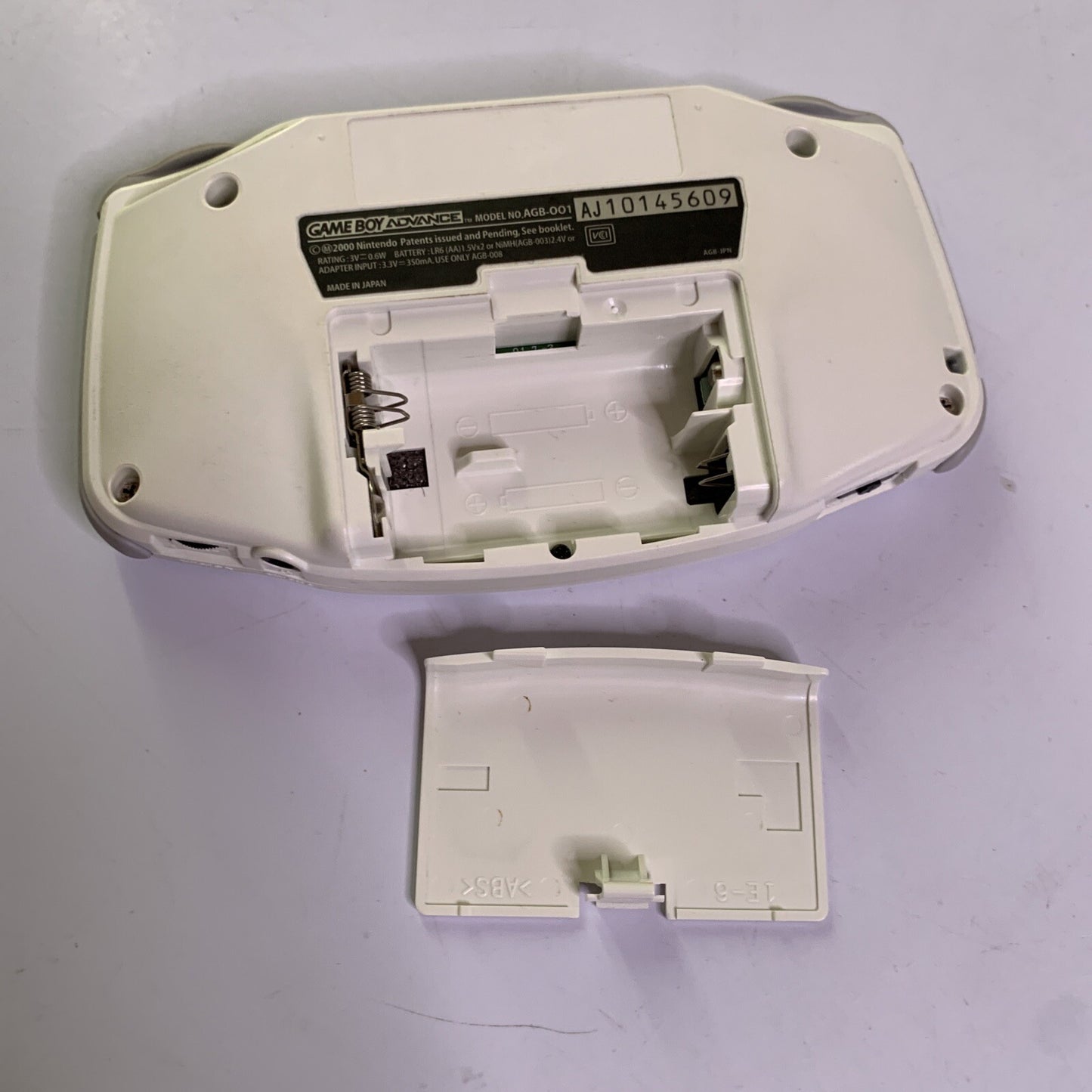Nintendo Game Boy Advance Original Console White Handheld AGS-001