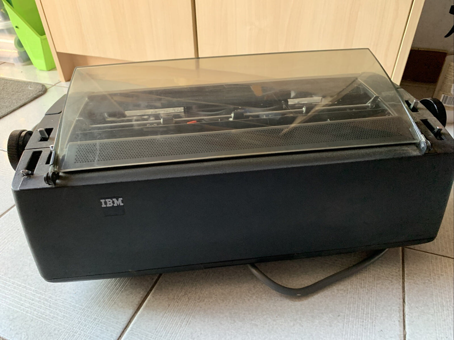 IBM Electric Typewriter Type 82 *Doesn’t Turn On For Parts Repair