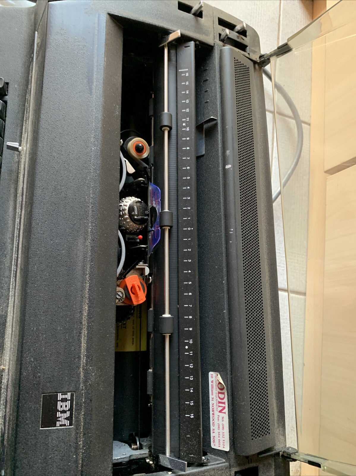 IBM Electric Typewriter Type 82 *Doesn’t Turn On For Parts Repair
