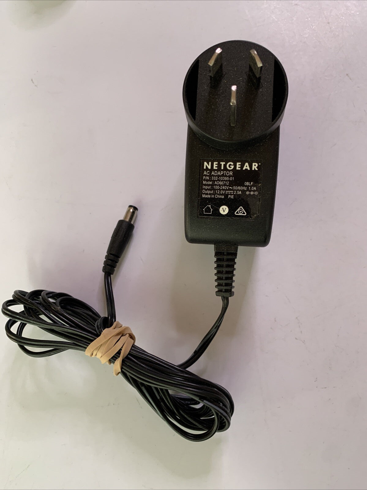 Genuine Netgear AC Adapter 332-10395-01 Power Supply 12V 2.5A For Router