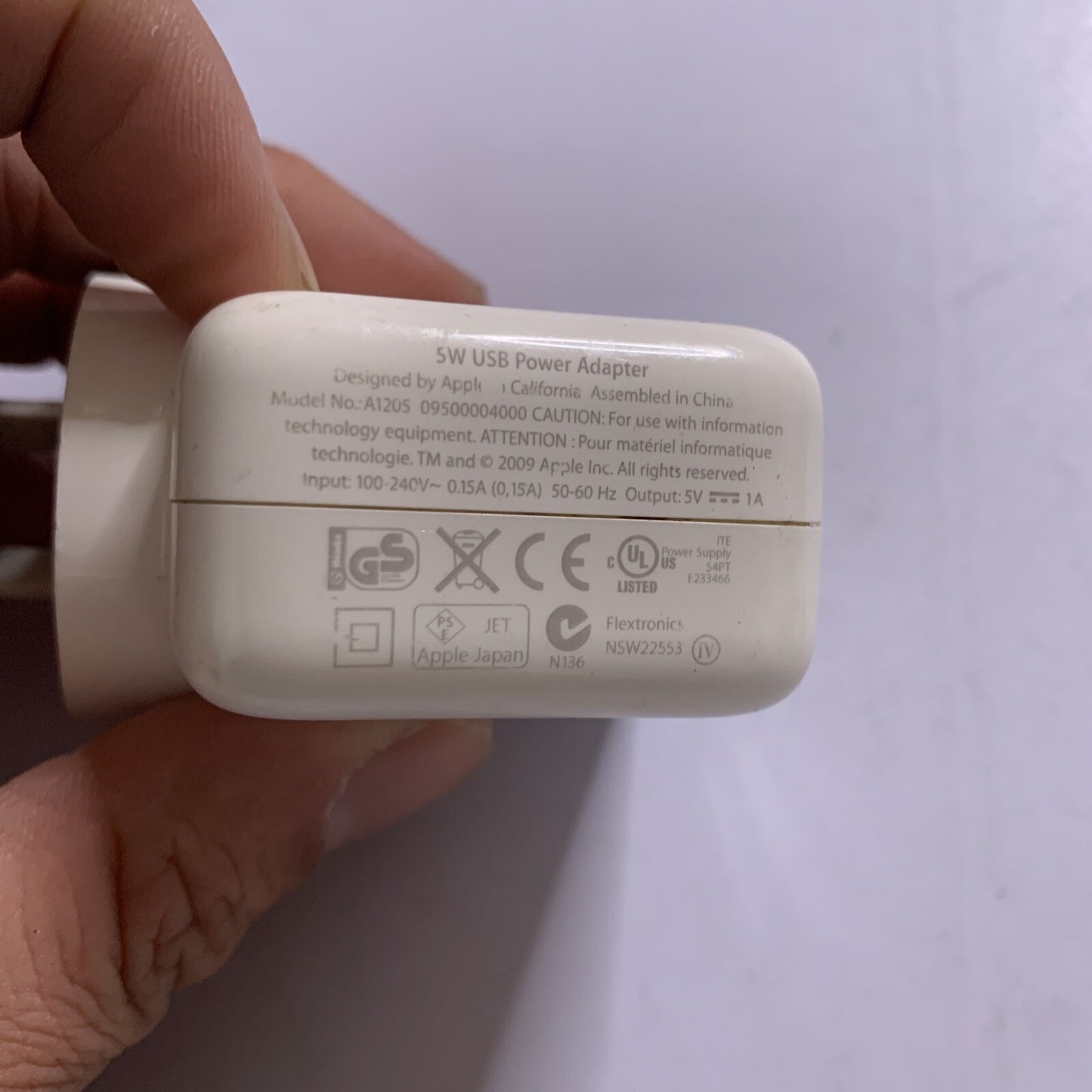 Genuine Apple 1205 USB Official OEM Wall Charger + 30-pin Cable