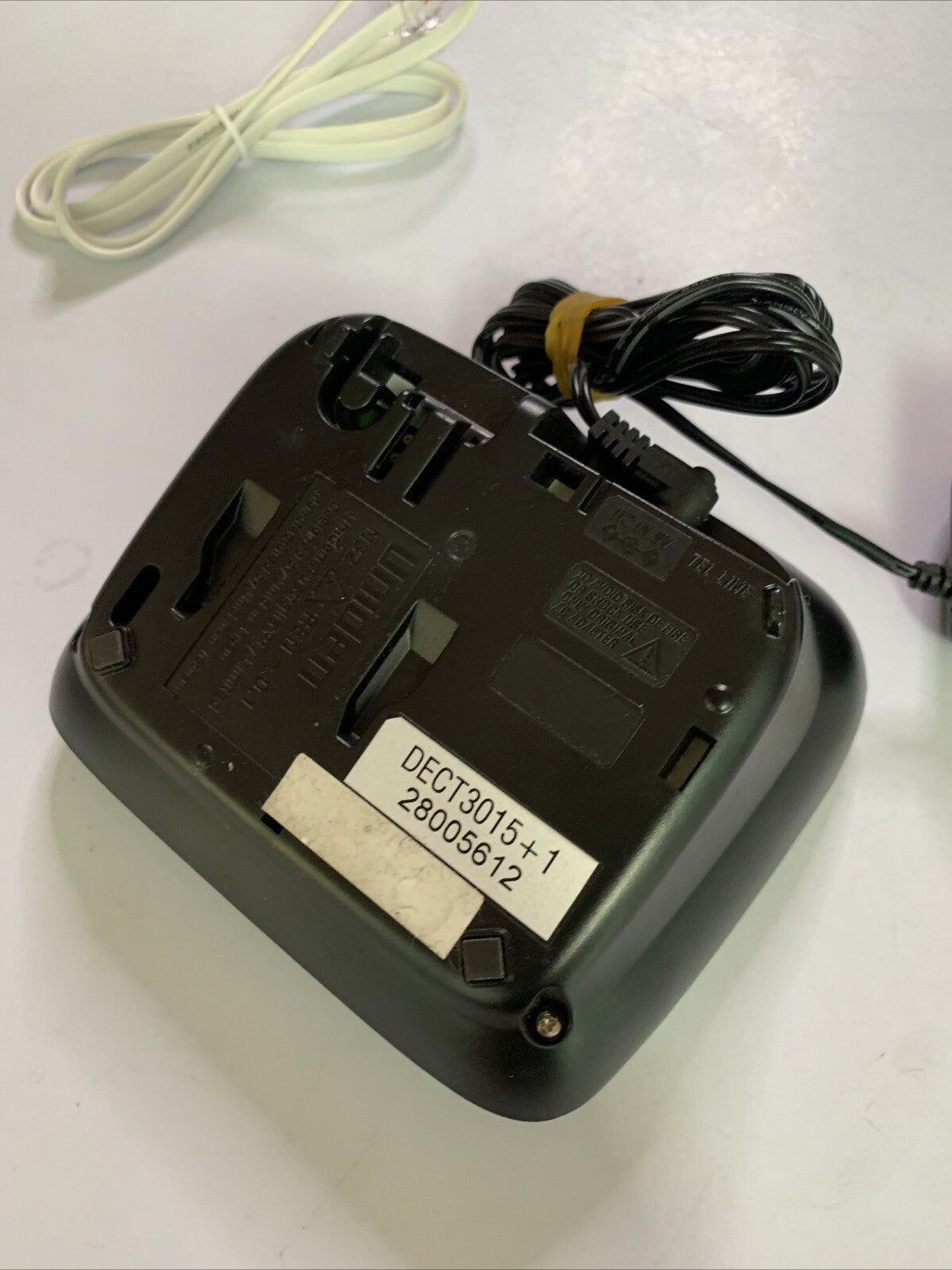 Uniden DECT 3015+1 Cordless Phone *Working But No Battery